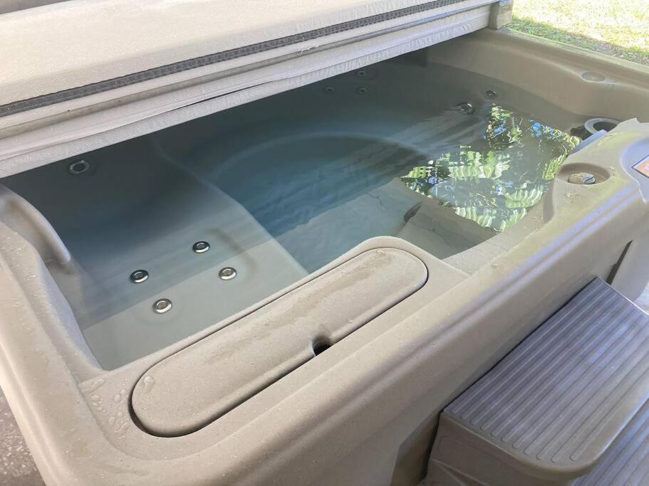 Hidden Gem 3br/1b+jacuzzi+busch Garden+fishn+kayak