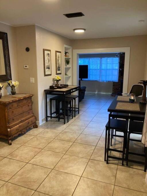 Ferienhaus Hidden Gem 3br/1b+jacuzzi+busch Garden+fishn+kayak