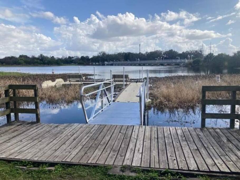 Hidden Gem 3br/1b+jacuzzi+busch Garden+fishn+kayak Ferienhaus *