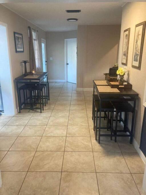 Hidden Gem 3br/1b+jacuzzi+busch Garden+fishn+kayak Ferienhaus Tampa