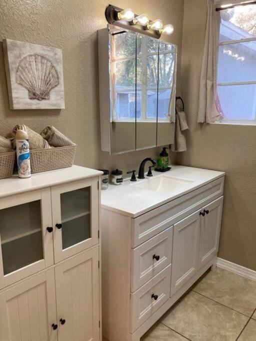Ferienhaus Hidden Gem 3br/1b+jacuzzi+busch Garden+fishn+kayak *