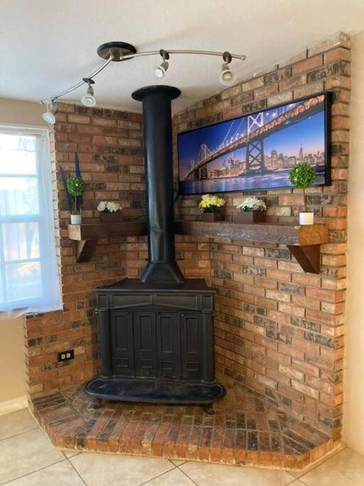 Hidden Gem 3br/1b+jacuzzi+busch Garden+fishn+kayak * Tampa